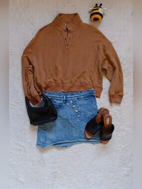American Eagle | Brown Snap Mock Neck Crop Pullover | Size M | Capsule Wardrobe
